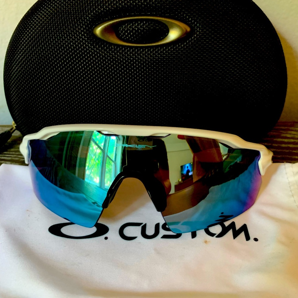 Oakley Prism Polaris Sunglasses I’m Blue Lens with white Frame
